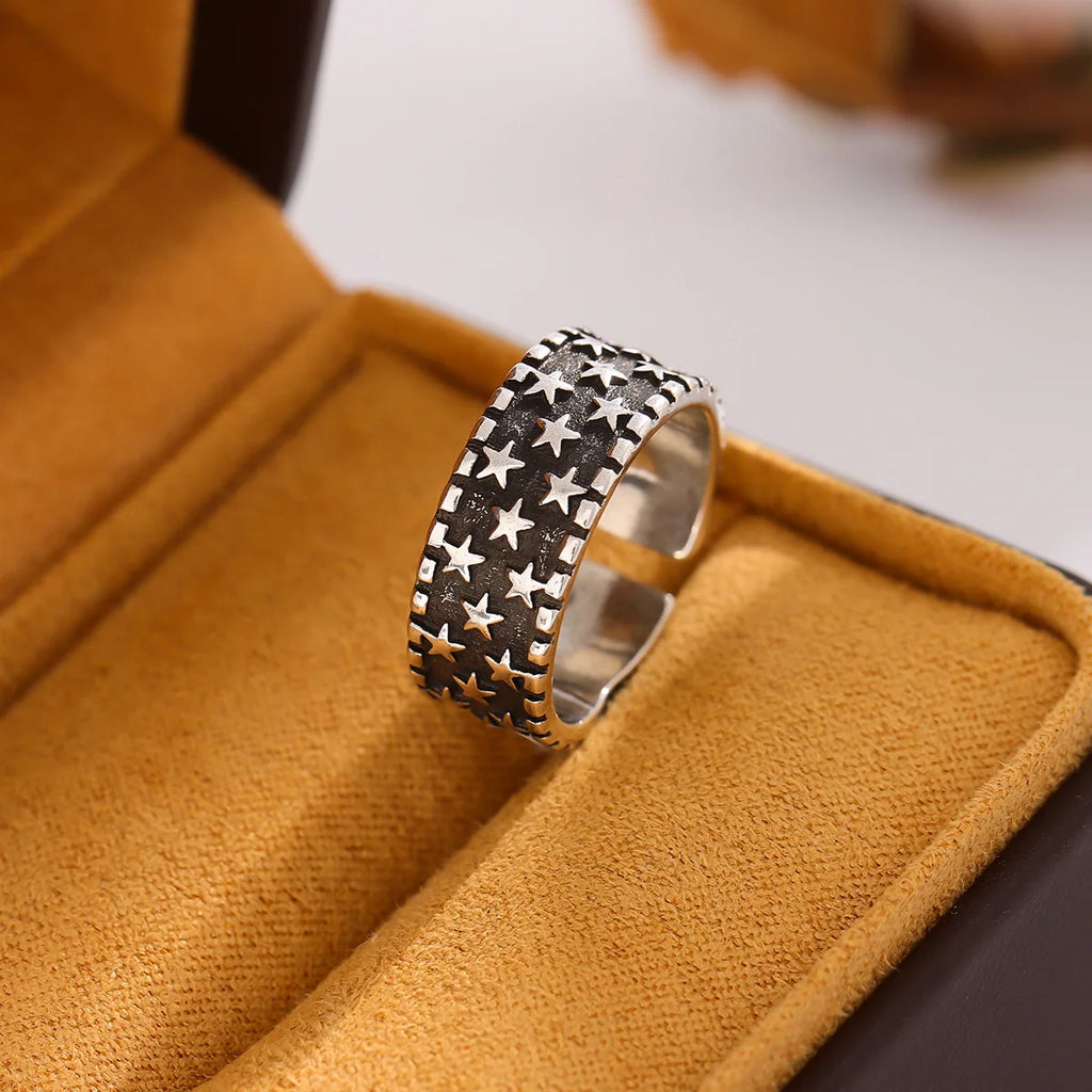 925 Silver Star Ring – Elegant, adjustable, and timeless.