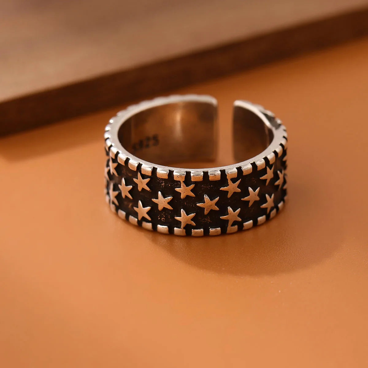 925 Silver Star Ring – Elegant, adjustable, and timeless.